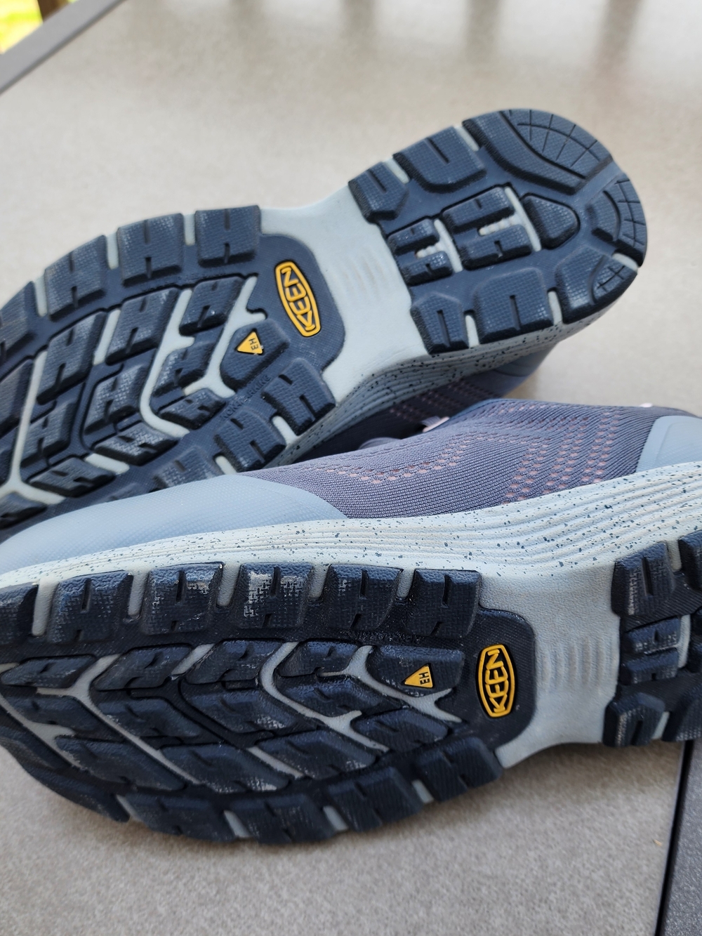 Keen Women's 9.5W Steel-toe Lace-Up Sneakers - Picture 8 of 8